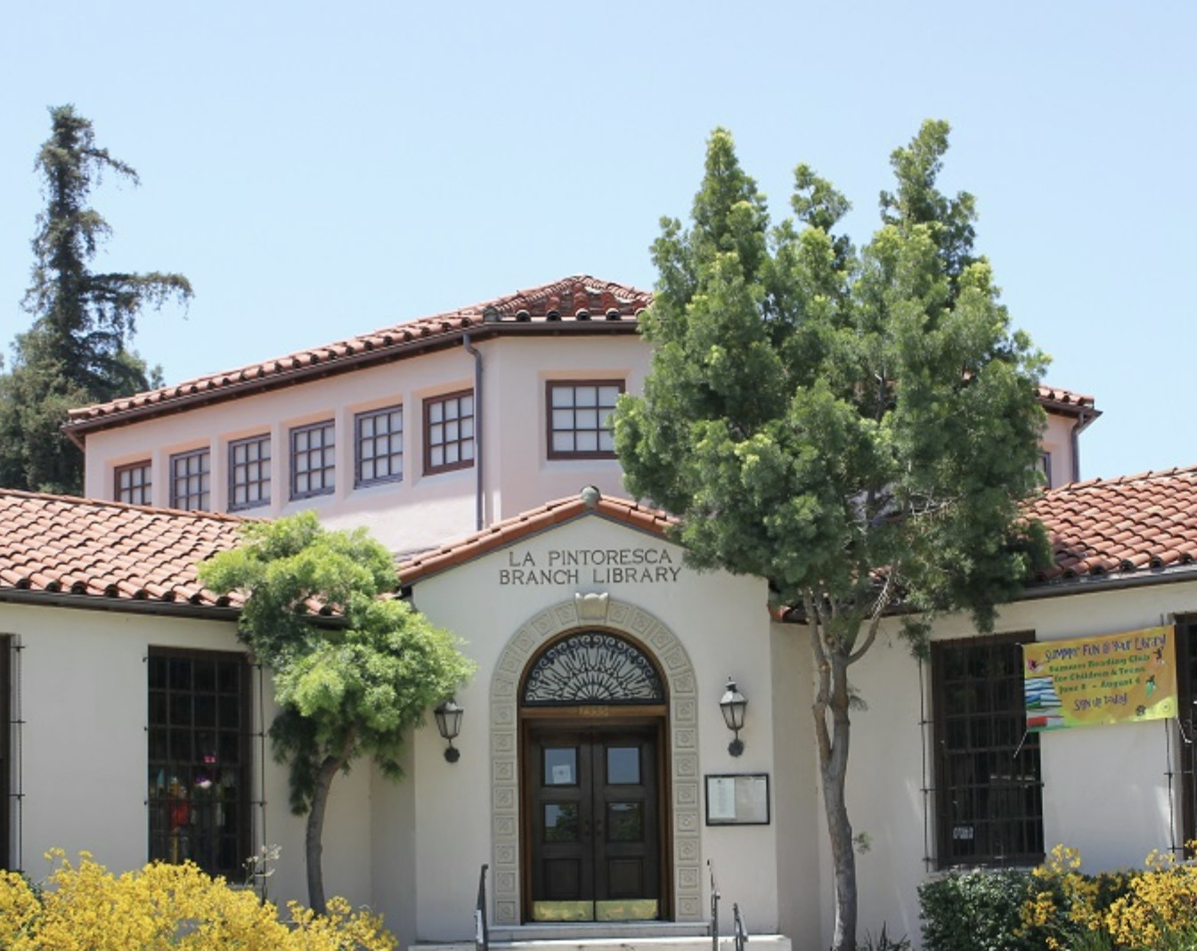 La Pintoresca Branch Library.